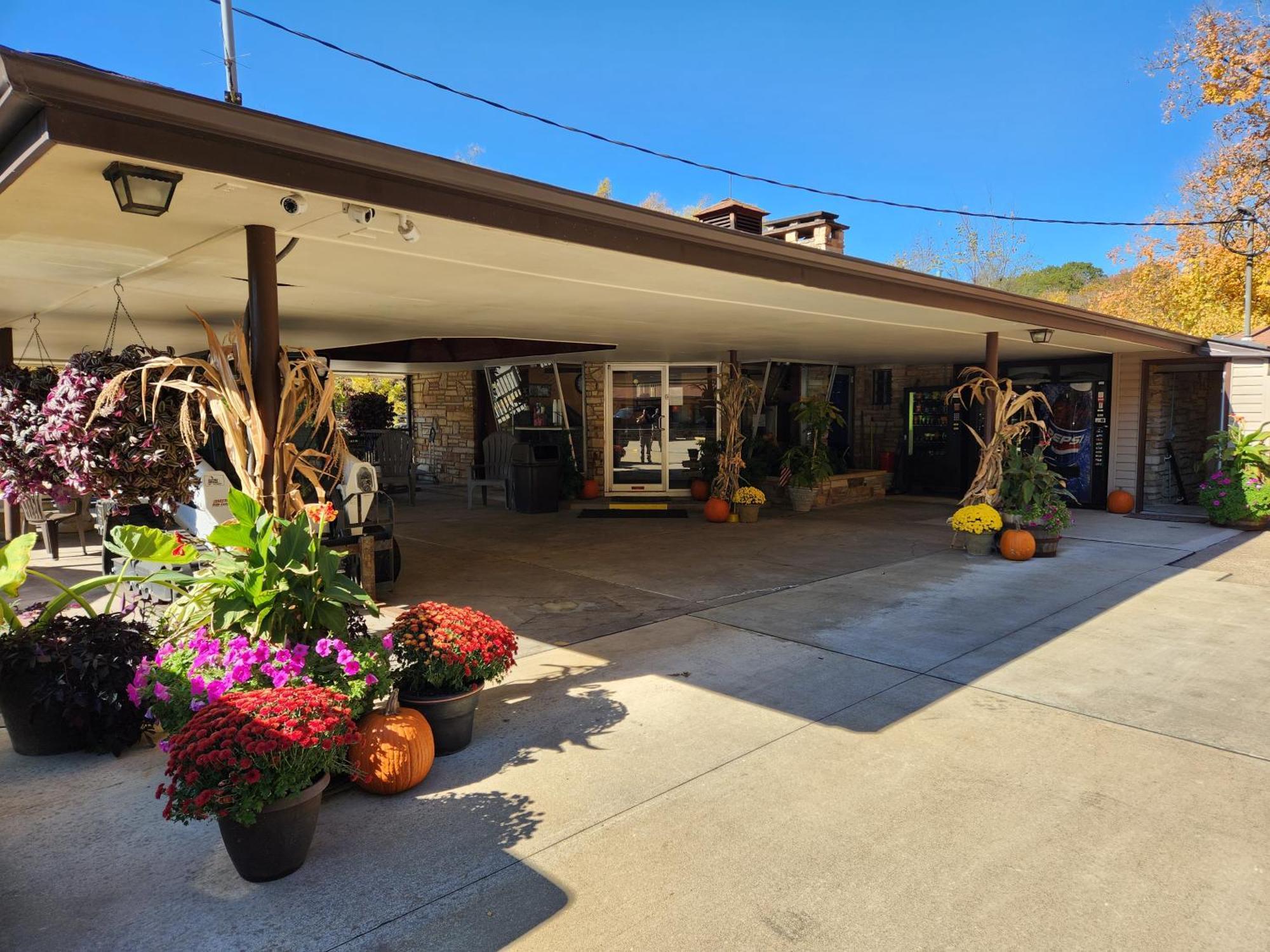 Jefferson Hills Motel Clairton エクステリア 写真